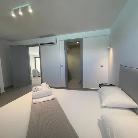 Villa Hill Retreat *